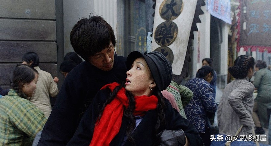 风筝军统六哥郑耀先穿八路军衣服,风筝军统六哥救下兄弟的场面