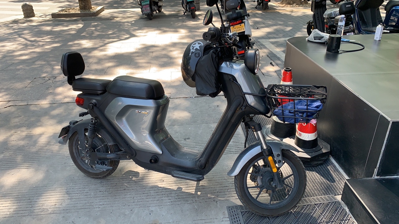 买电动车买爱玛的好吗,买电动车买雅迪还是买爱玛