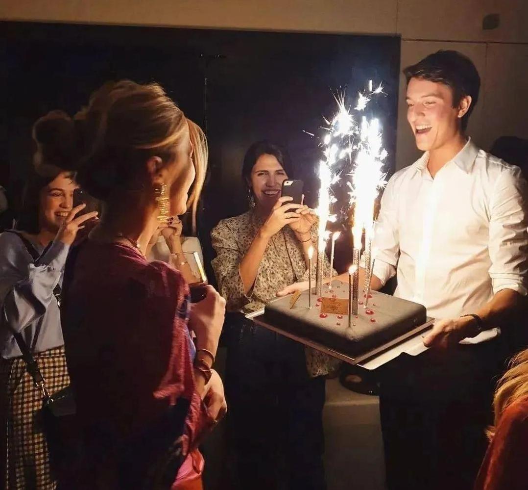 超模lv二公子,lv二公子订婚视频