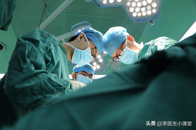 阿司匹林，长期吃容易出血！医生：教你3个办法，减少消化道出血