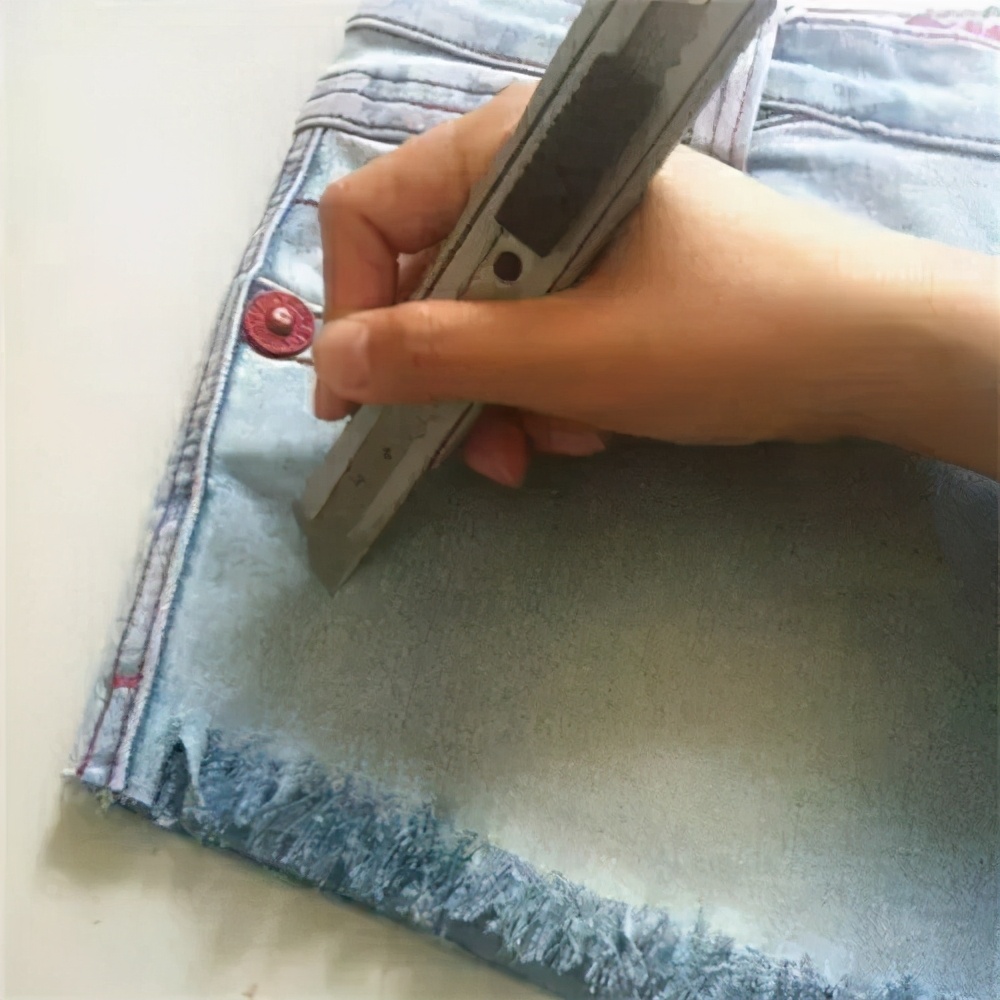 旧牛仔裤怎样改造流苏,家里面的废牛仔裤旧布料利用