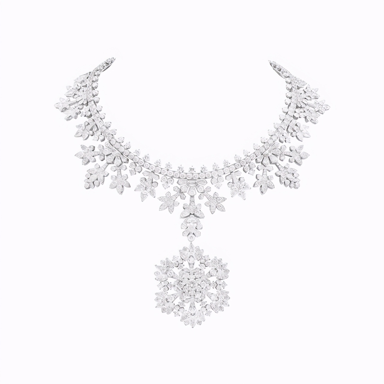 不用一秒钻石变成祖母绿！神奇「翻转项链」让人看呆了