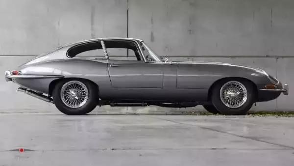 汽车工业的发展阶段,汽车工业的巅峰车型