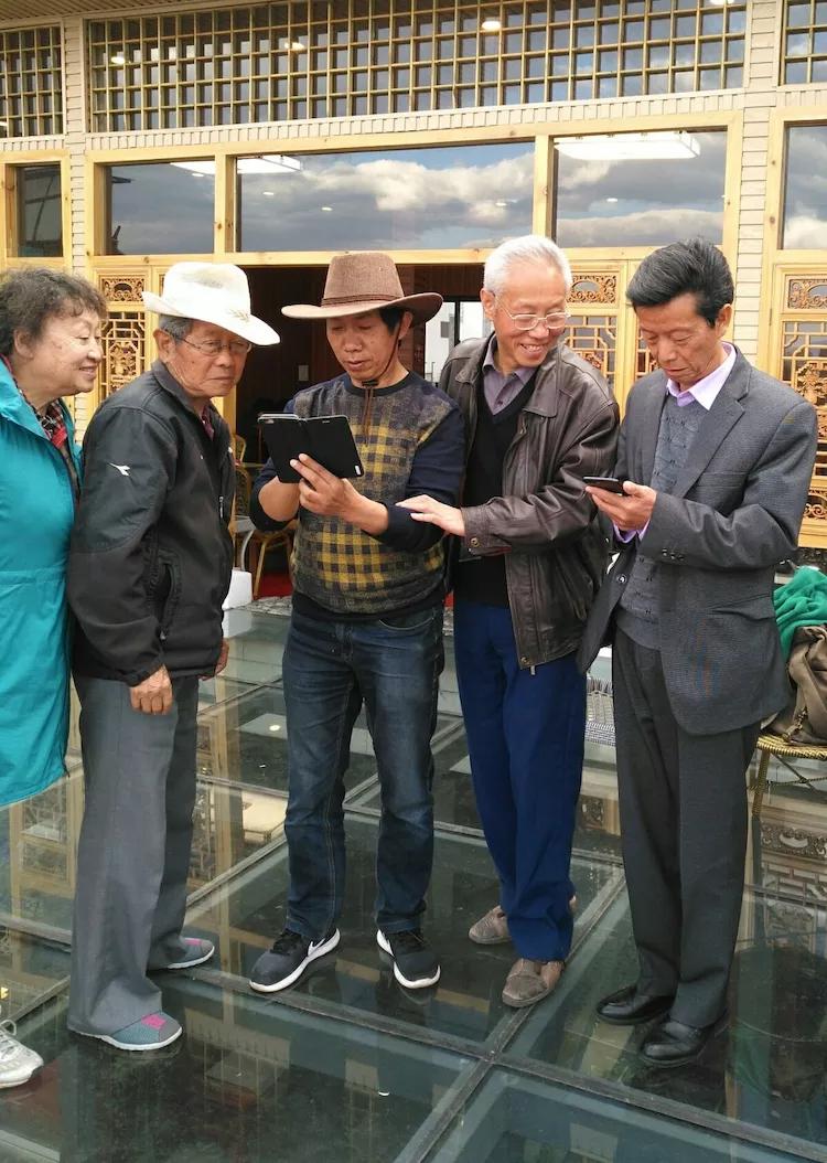 桃李不言下自成蹊今天大理人为他送行