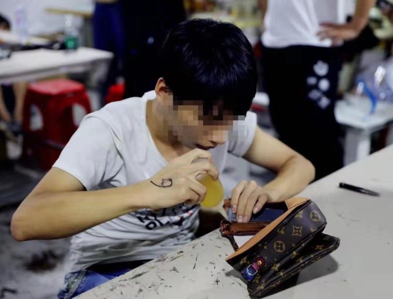 迪拜的奢侈品是正品吗,两千万的奢侈品竟然全是假的