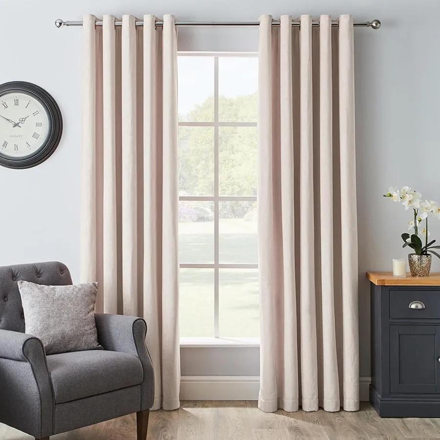 卧室和客厅挂窗帘，留意5点，尺寸、款式太重要，内行人分享