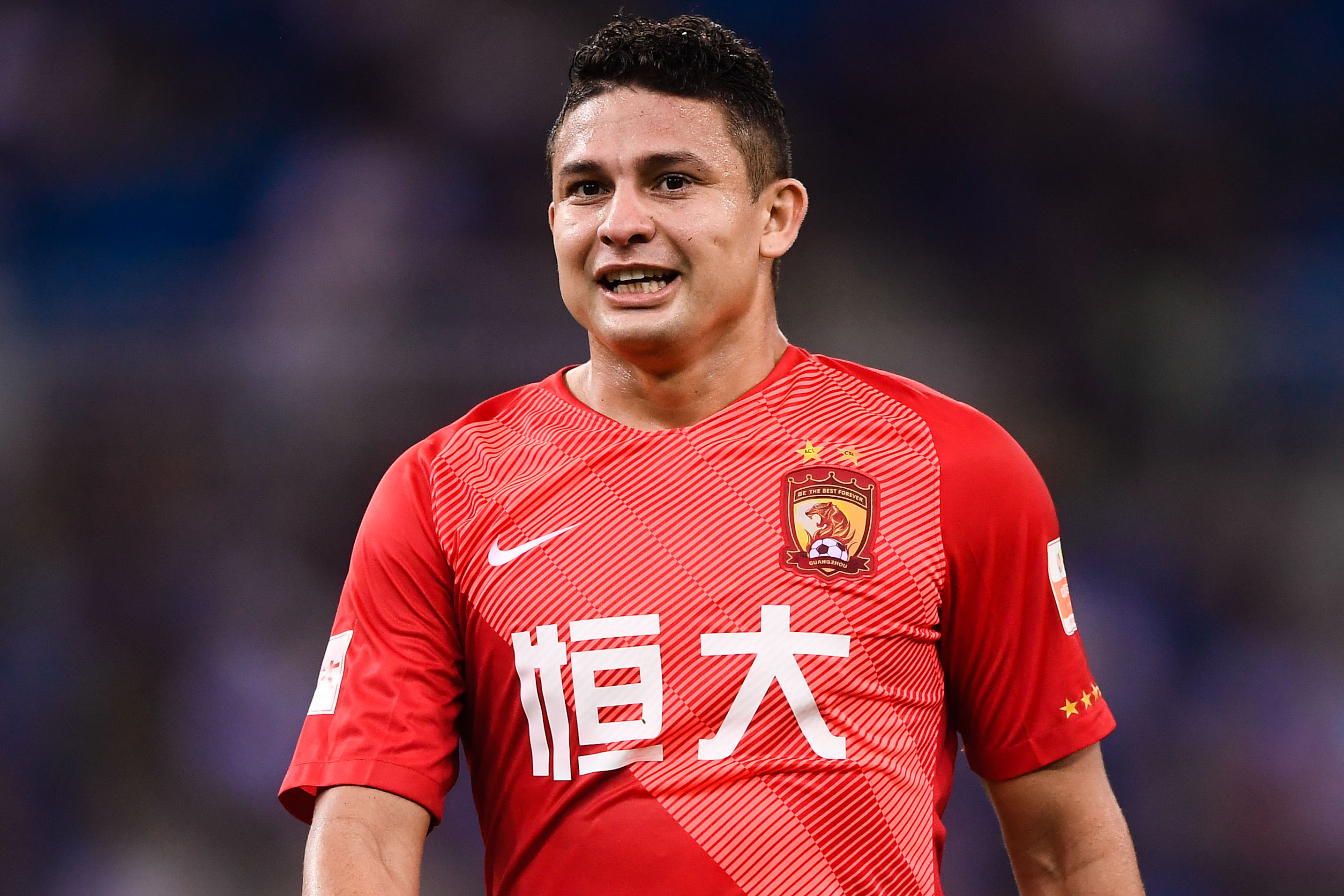 中国足球归化是怎么回事,为什么中国足球归化要踢满5年