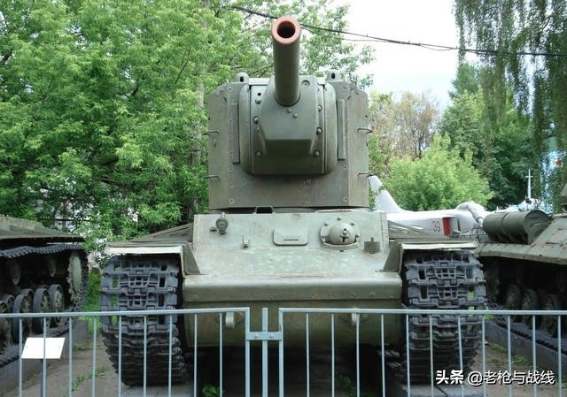 苏联KV系列重型坦克量产型号的演变和识别