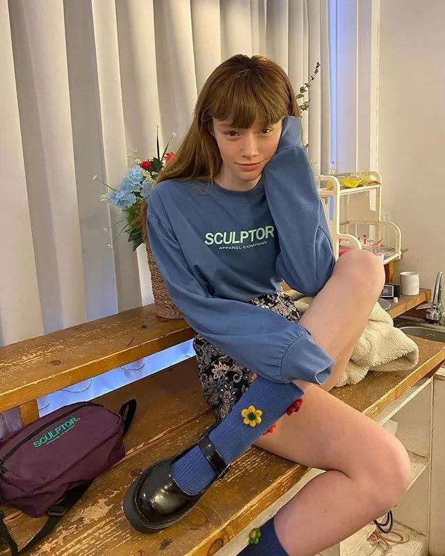 韩国今年流行什么卫衣色,韩国小众平价卫衣