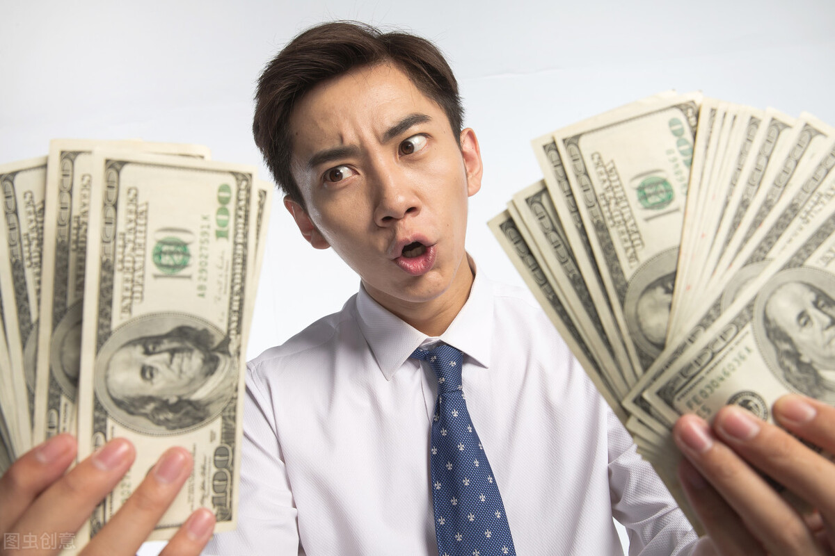 加油站做加油员要具备哪些条件,加油员可以从中赚取老板的钱吗