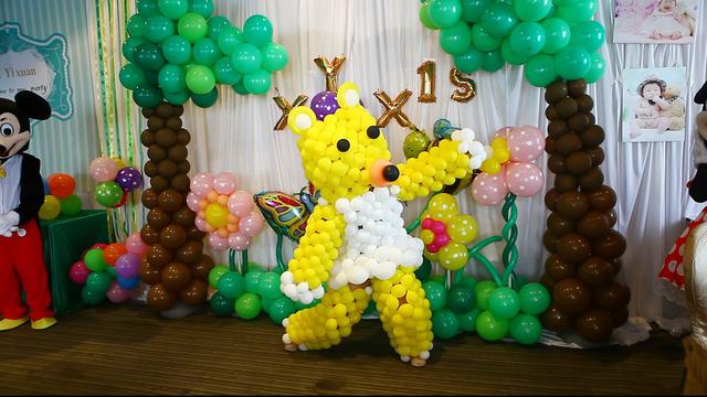 气球婚礼策划布置现场,气球主题婚礼案例