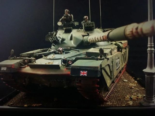 如何做一辆逼真的坦克模型？这些步骤必不可少，连餐巾纸都有奇效