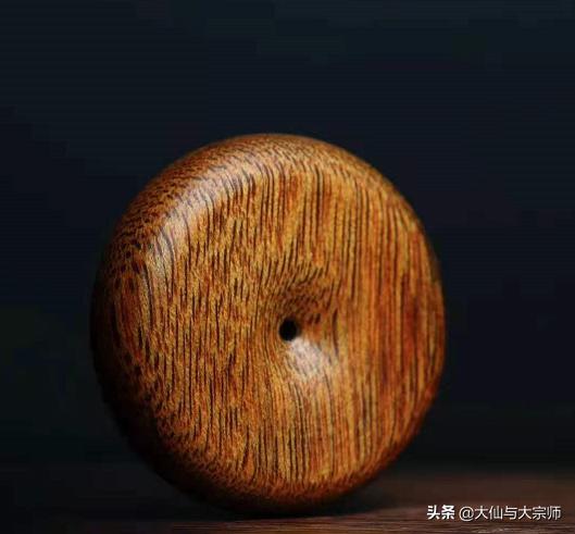 一克1000块的奇楠,比黄金还贵的奇楠沉香