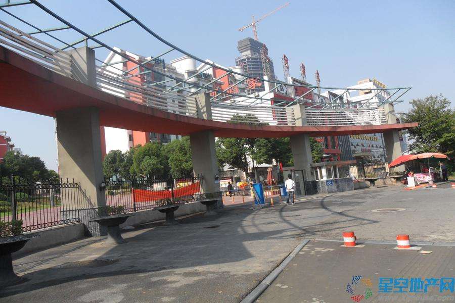 近7000条投诉！墙面脱损、车库拒停、收钱不作为！合肥这些小区物业都摊上事了......