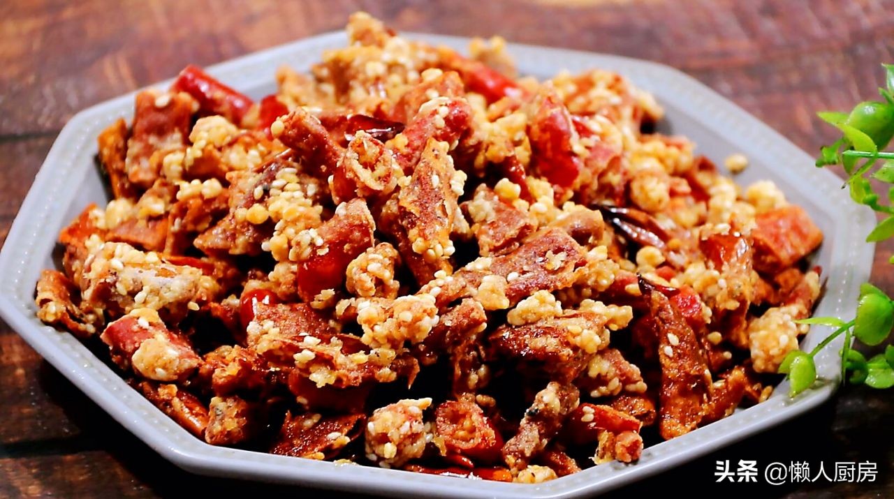 辣椒裹上面炒一下怎么做,面酱炸辣椒做法