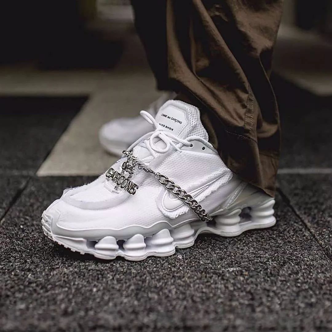 侃爷跟耐克合作鞋款,侃爷nike老爹鞋