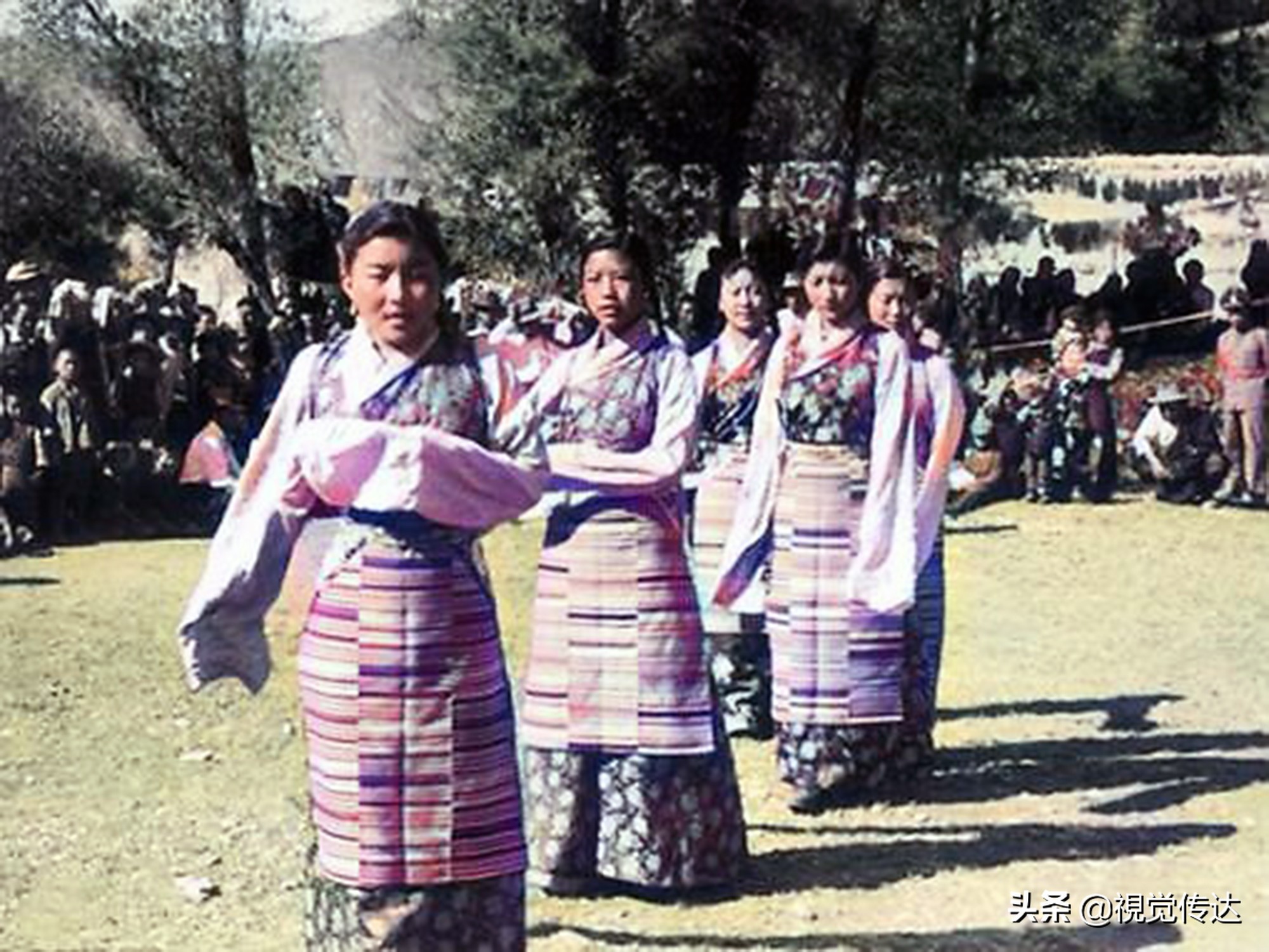 18张令人叹为观止的彩色老照片,令人震撼的65年前西藏高清彩照