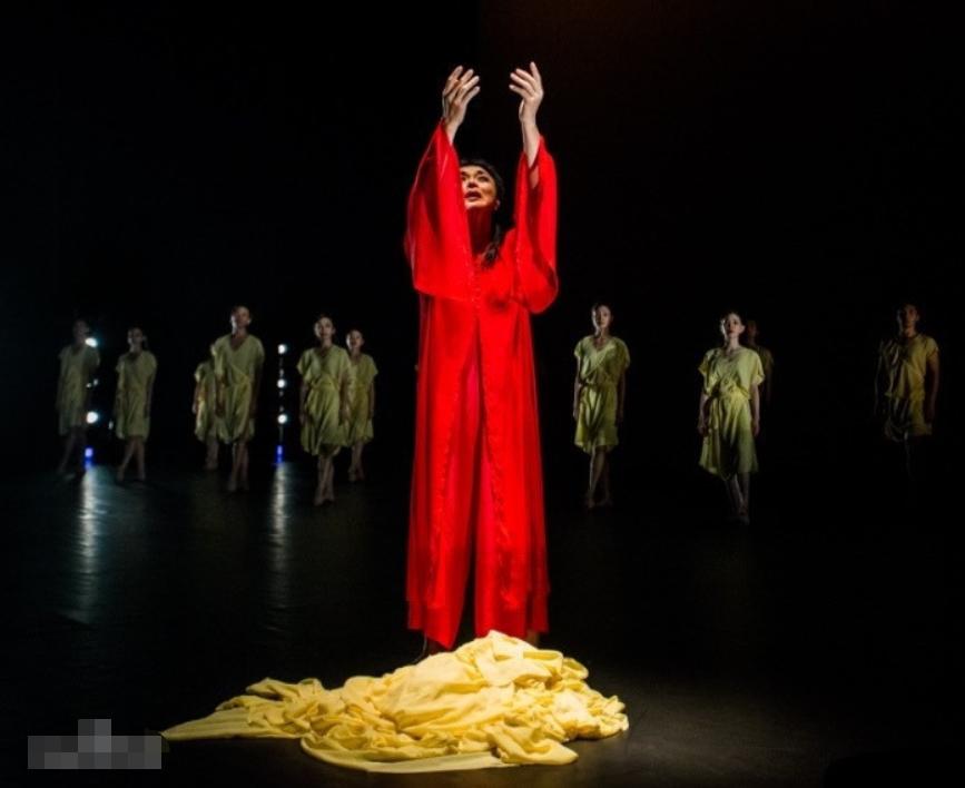 说张艺谋拍烂片，怼范冰冰是毯星，谁给了她毒舌的资本