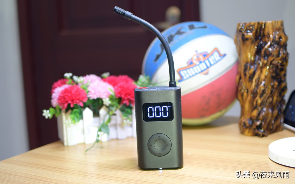 小米电动汽车充气神器,小米充气宝适用所有电动车吗