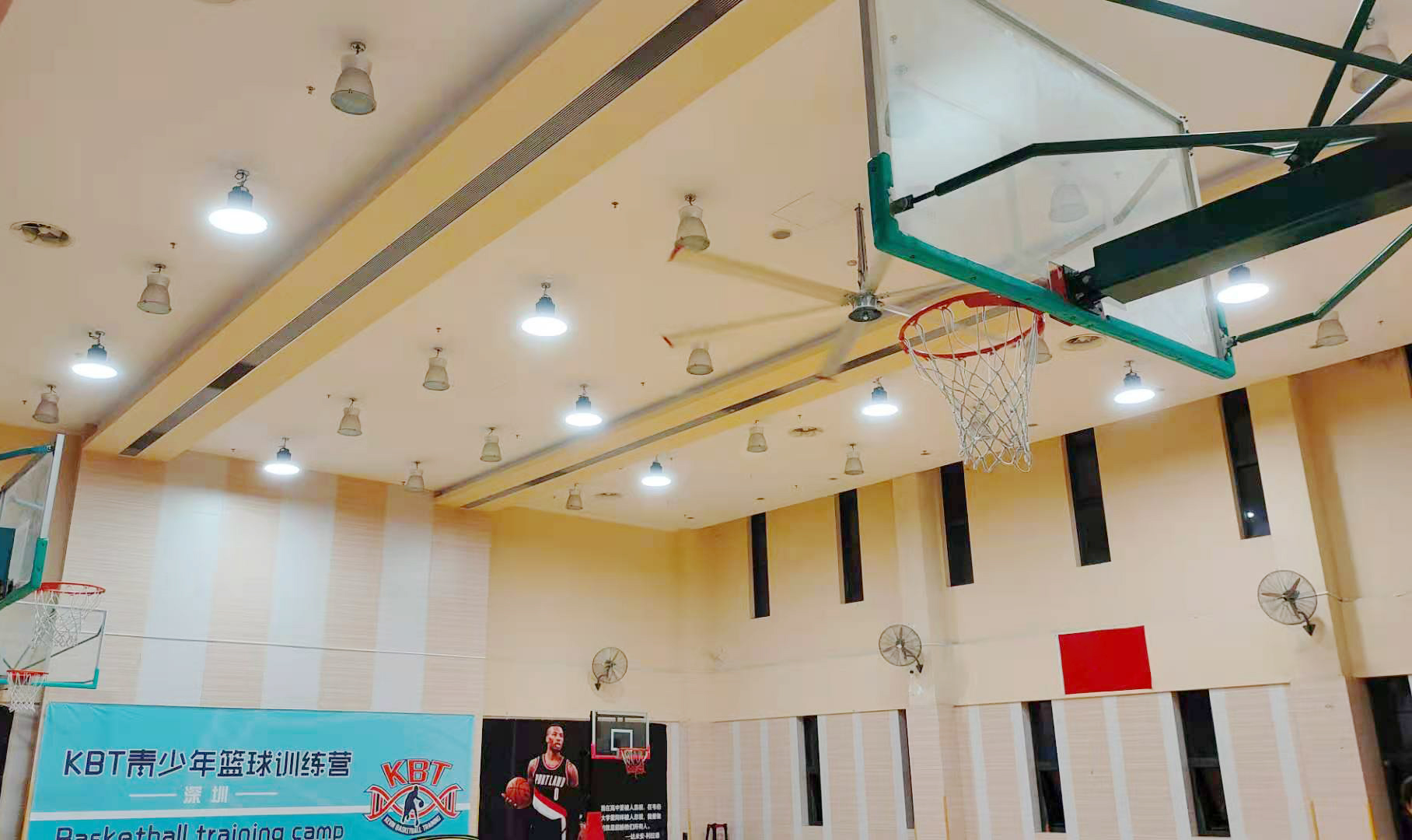 球场灯厂家定做,广州led球场灯价格