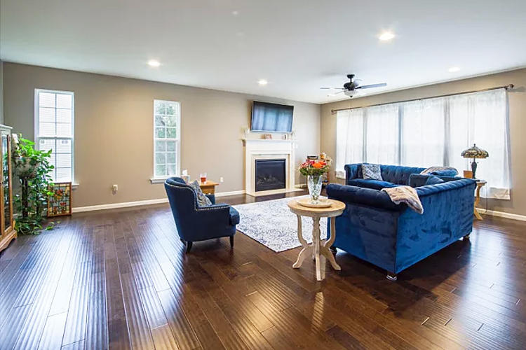 木地板用什么拖的亮洁如新,汽车木地板怎么保持光亮如新