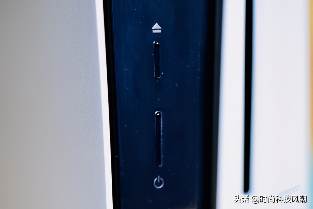 国行PlayStation5光驱版体验：量变到质变，习惯也会改变