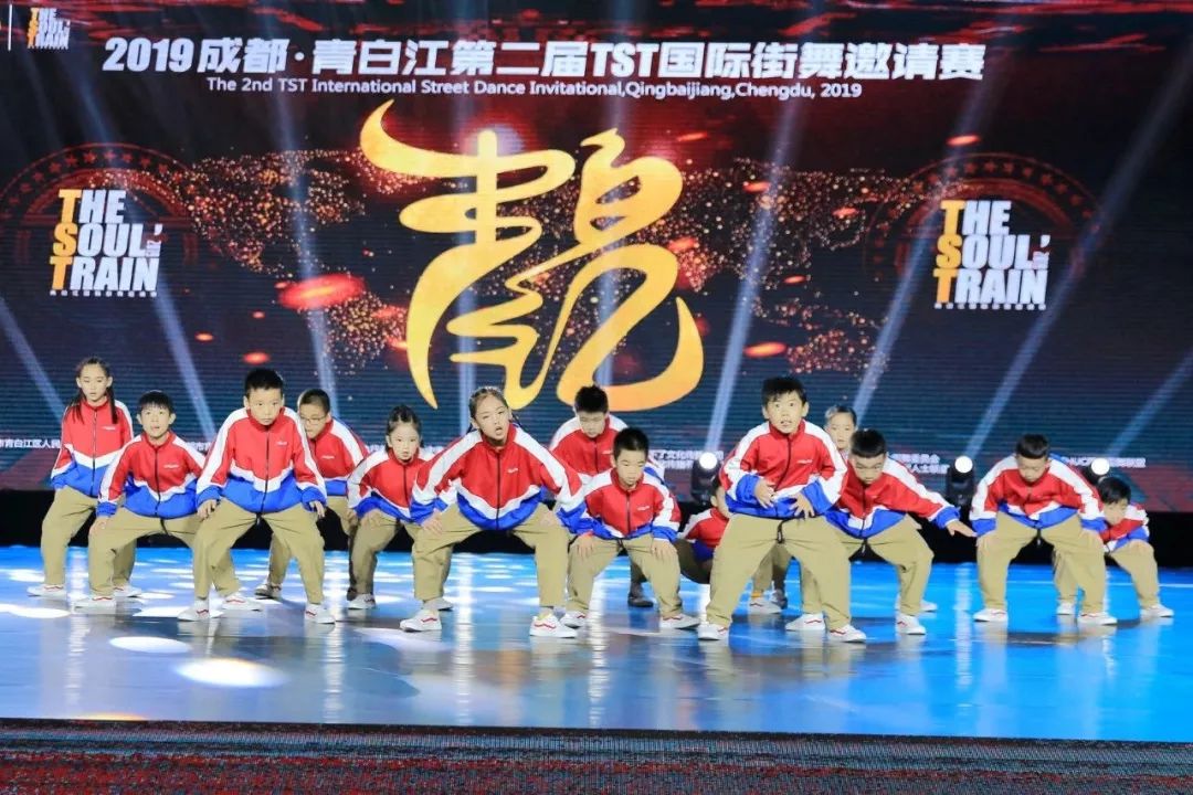 青白江文体中心什么样子,青白江文体中心体育馆