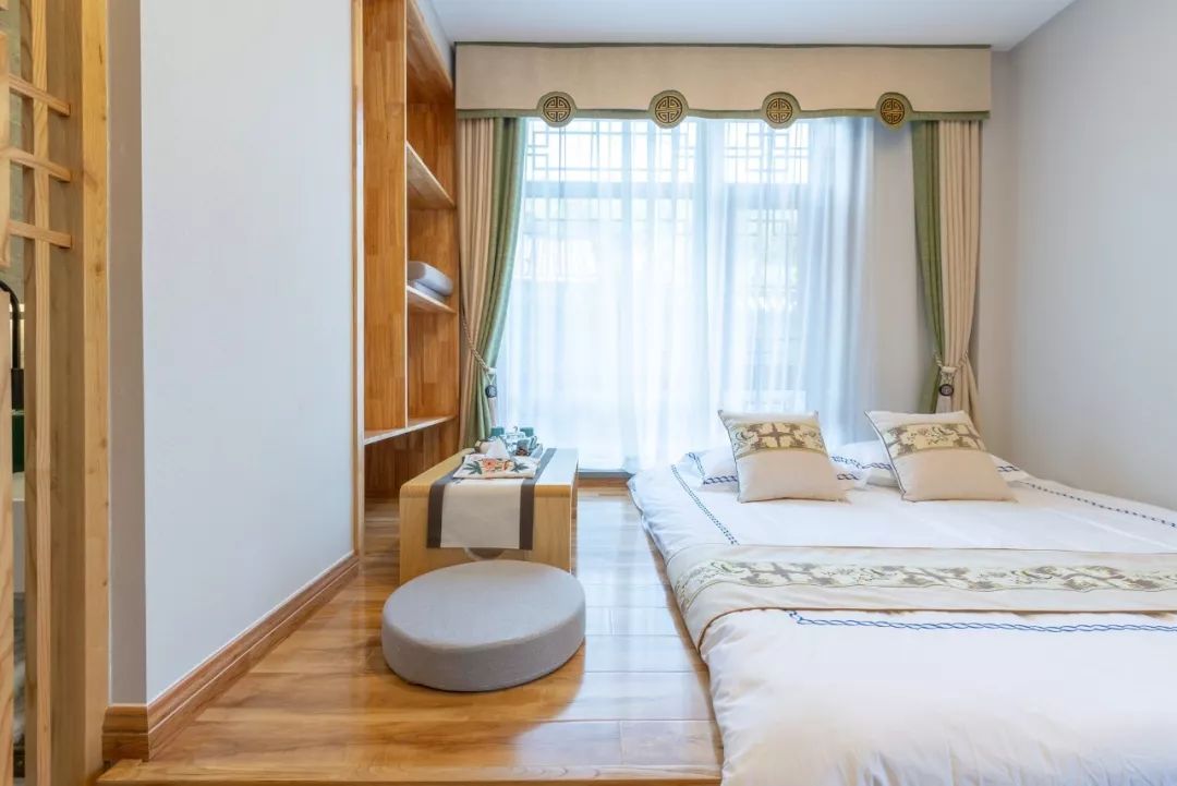 秋景徒步、汗蒸唱K,吃满族特色二八席,最适合团建的怀柔秘境