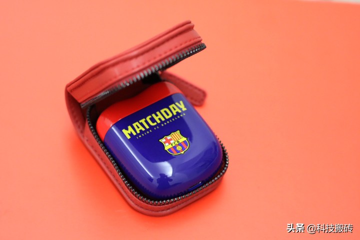 巴萨联名款剃须刀,日本刀头+德国材质打造,价值超过它的价格