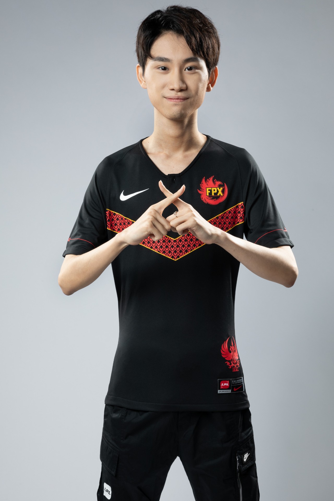 nikelpl队服,英雄联盟lpl与nike