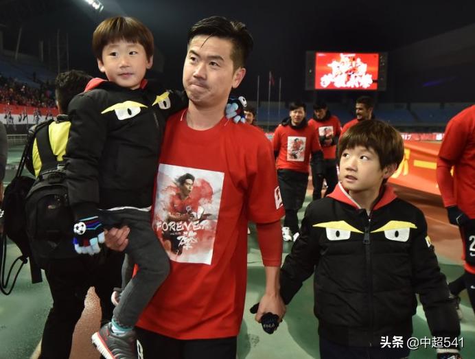 肇俊哲首秀,肇俊哲个人简历