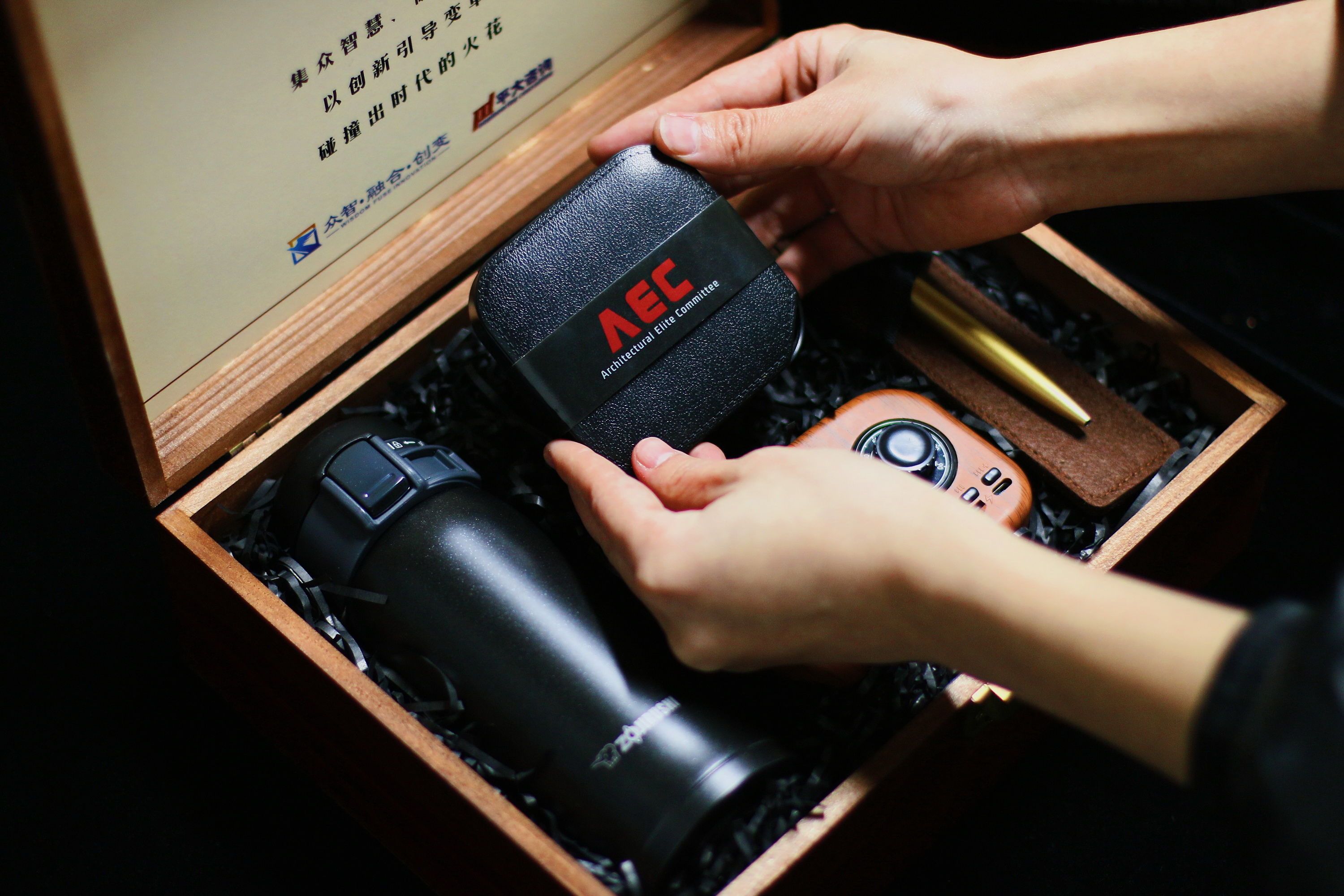 高端精致的商务伴手礼,高端精致的商务礼物