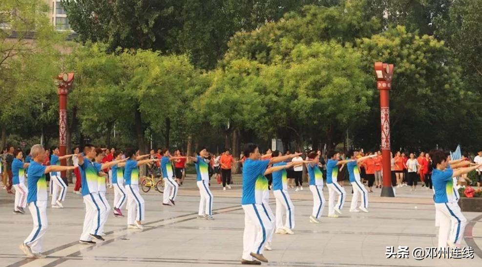 邓州公园晚上,邓州好玩的公园