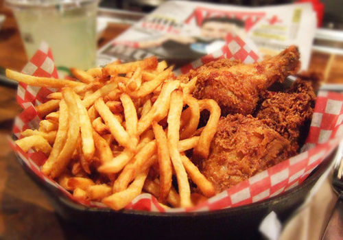 孕期牙龈肿了个肉球,孕期眼睛肿是什么原因