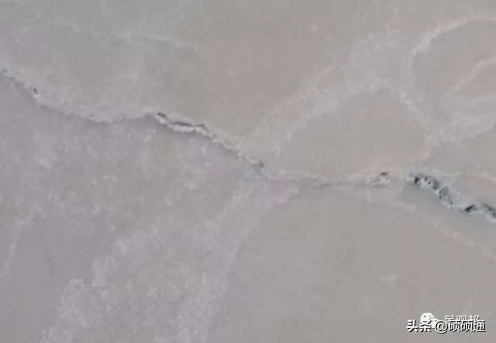 中国黑石材泛碱怎么处理,防止石材泛碱用什么粘接层