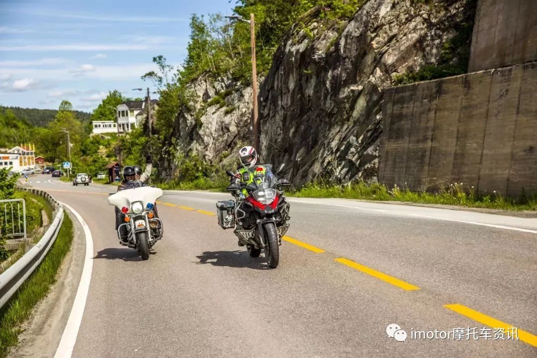 又是来自深圳的摩托车俱乐部！这次他们踏上了北欧的*途征**