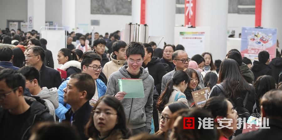 人社局三措施助力大学生就业创业,助力10万大学生创业就业