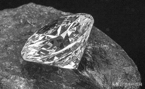 有没有比钻石还要硬的东西,比钻石还要硬几百倍