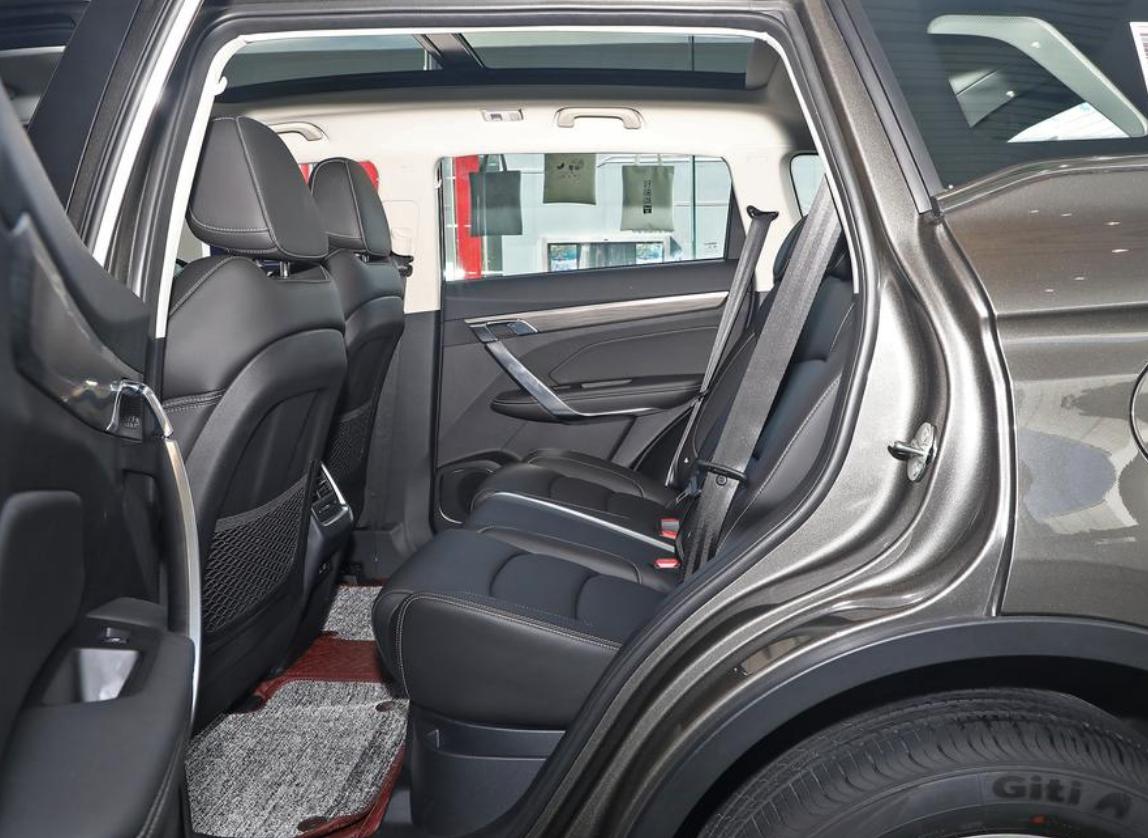 吉利博越l2.0深度测评,吉利博越L2024款深度测评