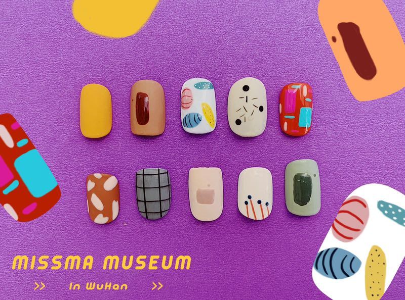 我应该给这些被骗来做美甲的男生道个歉