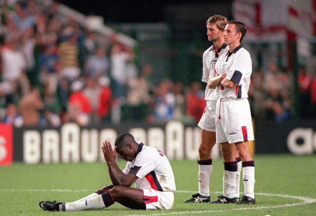 浅谈国际足坛—英格兰国家队：兵强马壮年年热门却总是无法取胜