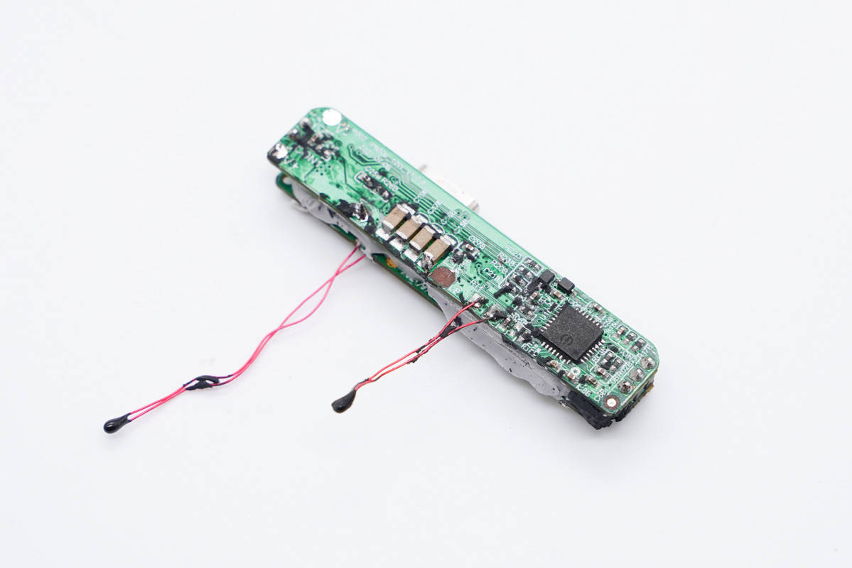 苹果充电宝无线磁吸原装拆解,苹果充电宝无线磁吸拆解