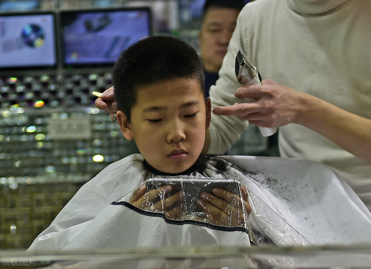 孩子迷恋游戏管不了,孩子迷上王者怎么办