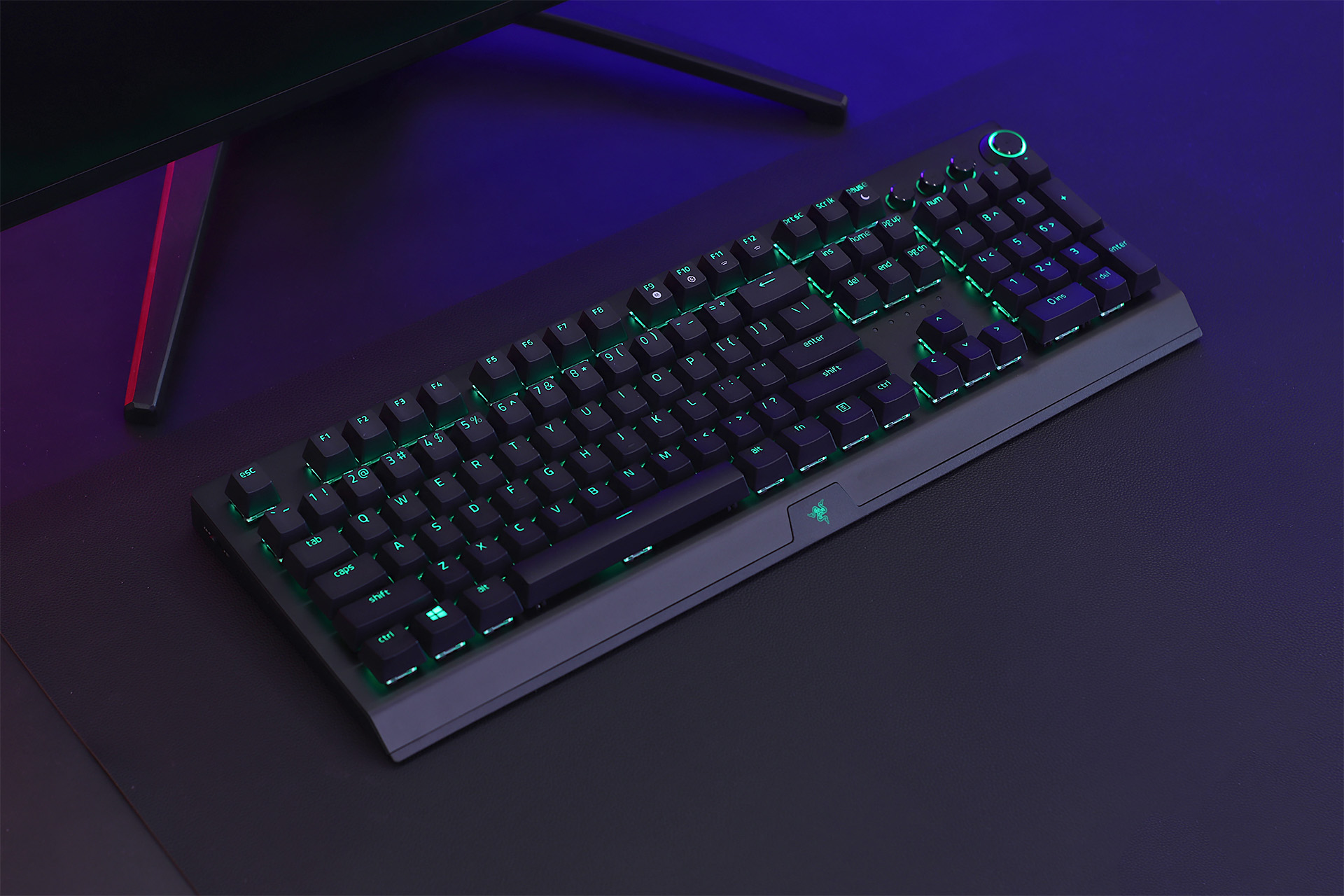 雷蛇无线机械键盘外设测评,雷蛇入耳式耳机游戏测评