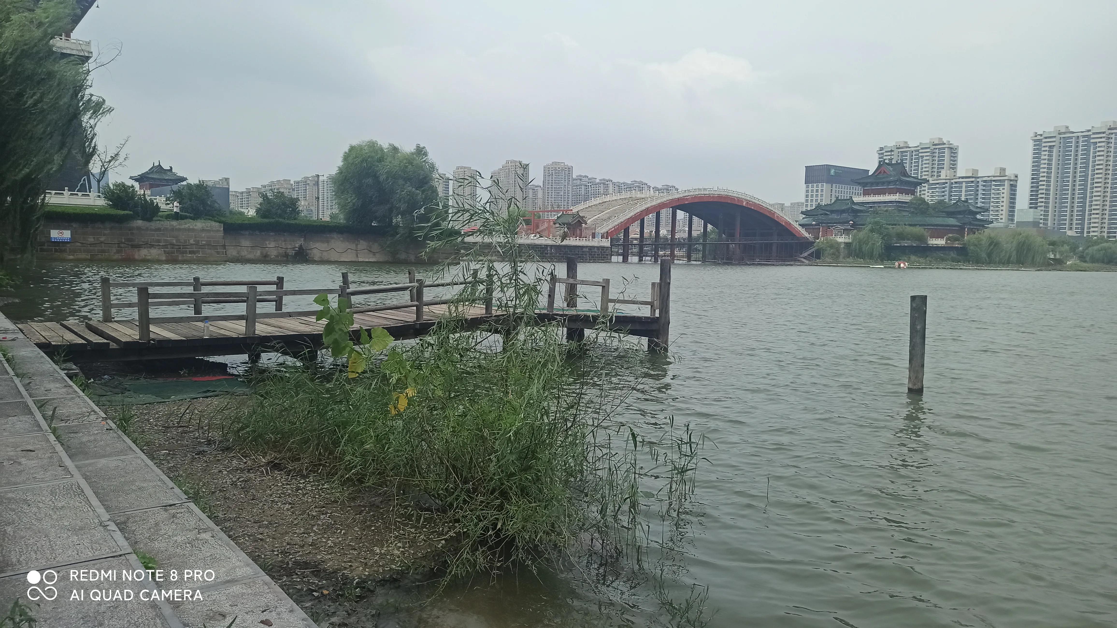 金秋雨后金明池遗址