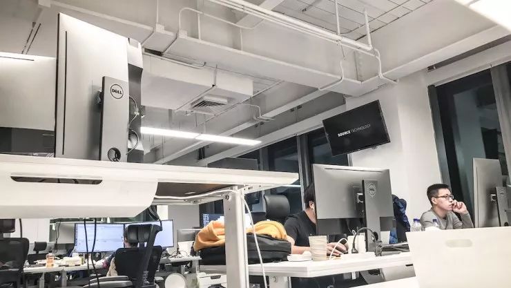 罗永浩锤子六周年,罗永浩重回锤子