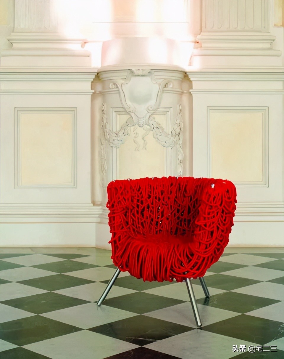 从KAWS、村上隆到草间弥生,为什么潮玩艺术也进军家居界了?