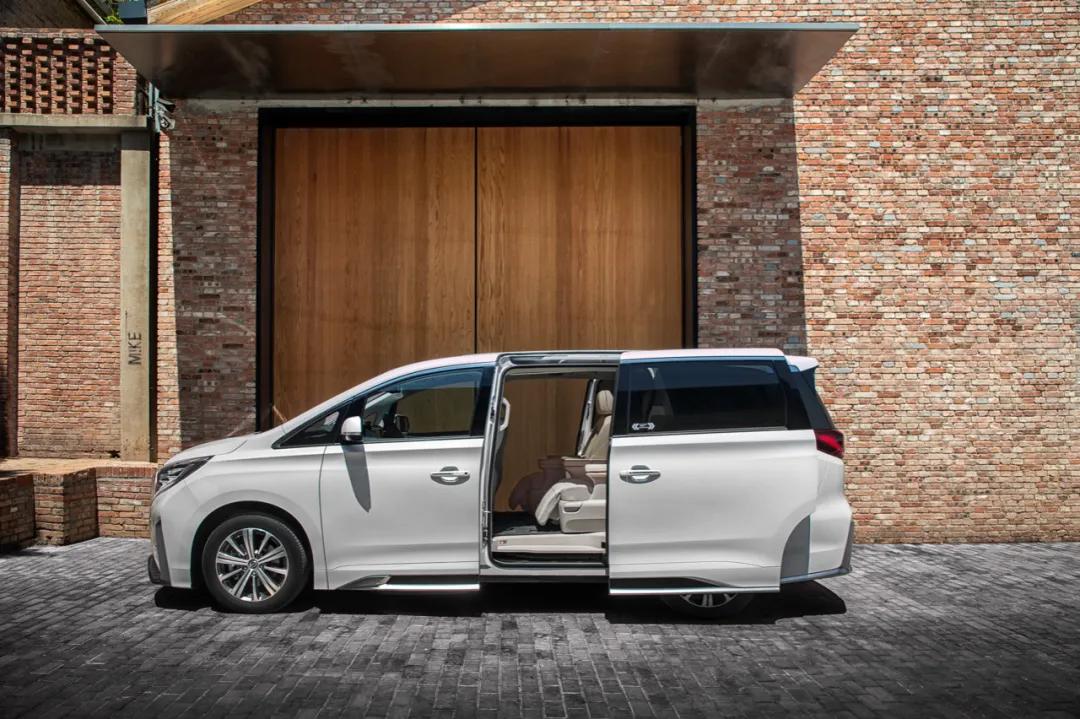 传祺gm7大七座多少钱,被低估的君威