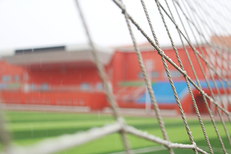 雪中的校园风景,坐落在雪山戈壁上的学校真美丽