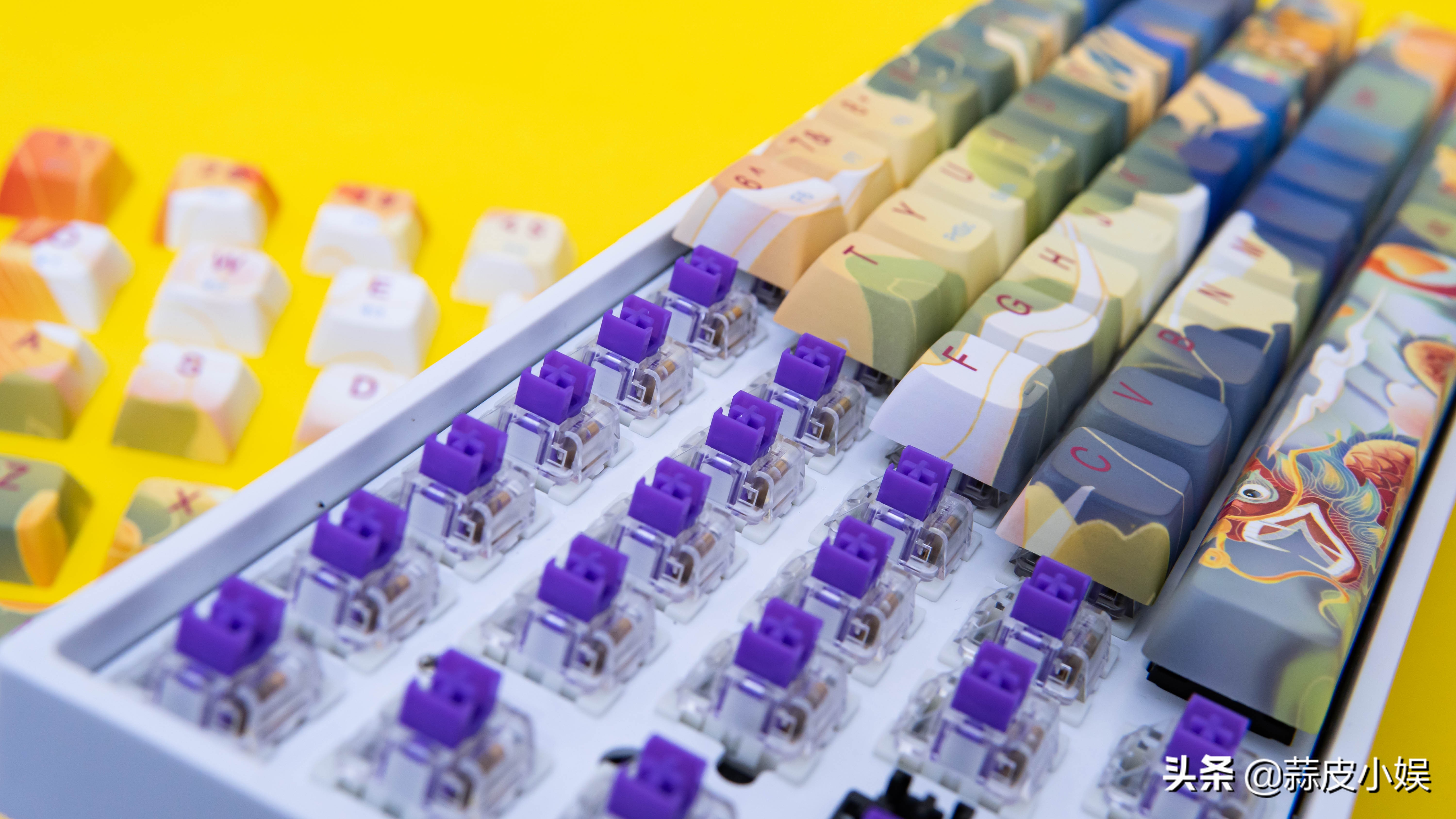 性价比高的百元炫酷机械键盘,新贵gm1080三模无线机械键盘体验